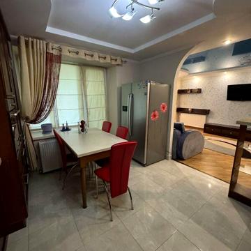 Довгострокова оренда 3к Квартира Яремчука Назарія вулиця