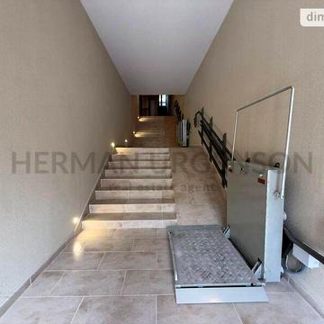 Продаж 3к Квартира Собранецька вулиця