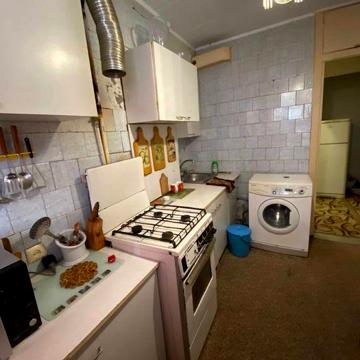 Трикімнатна квартира на Озерній.