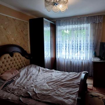 Степана Бандери вул., 22/1