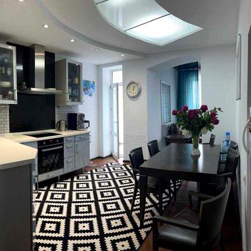 продам квартиру 3 комнатную 138 м2