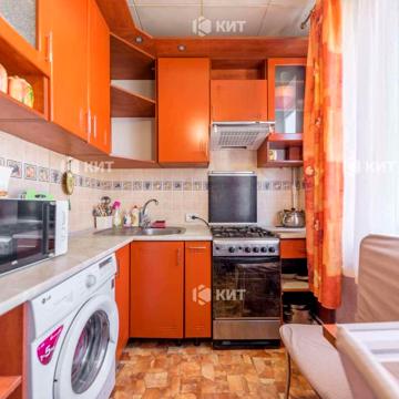 Поздовжня вул., 3б