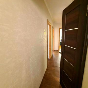 Простора 3-кімнатна квартира, 61 м², розумна ціна