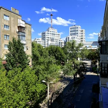 Юри Зойфера вул. (Анрі Барбюса), 3а