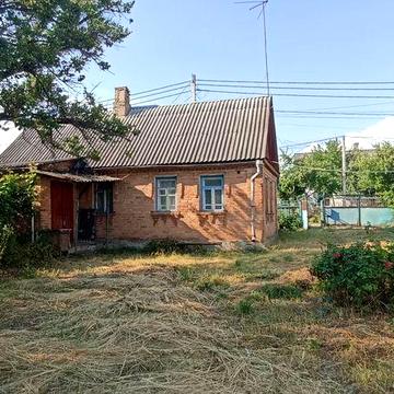 Продаж окремого будинку в Житомирі під реконструкцію та 10соток землі