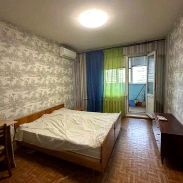 Драгоманова вул., 14
