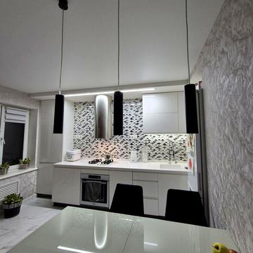 Продам 3-кімнатну квартиру на Типографії .Від власника