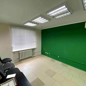 Харківська вул., 32