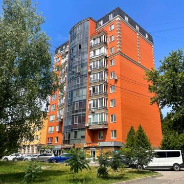 Зарічанська вул., 8/4