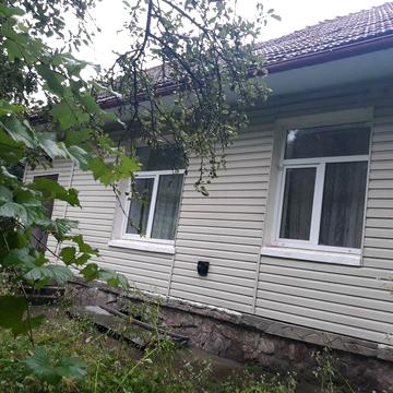 Продається напівособняк в с. Коропець.