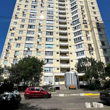 Федора Ернста вул., 6