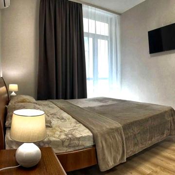 Дмитрівська вул., 60