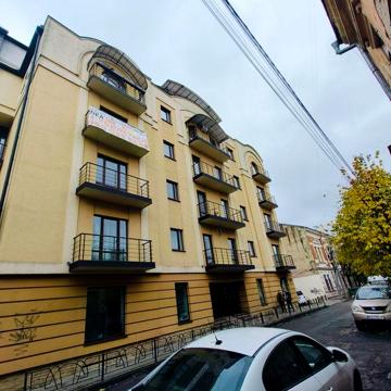 (єОселя) 3х кім 2х рівнева квартира в центрі м. Чернівці ЗДАНИЙ БУДИНО