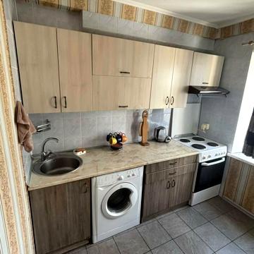 Оболонський просп., 31