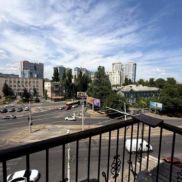 Проспект Леси Украинки Гагарина трехкомнатная приморский район 78 м2