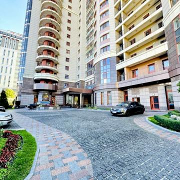 Тараса Шевченка бульв., 27-Б