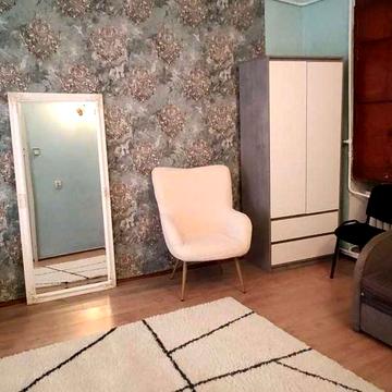 Продам НЕДОРОГО квартиру в центре