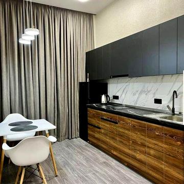Продам VIP 1-к квартиру в центре пр. Соборный , район театра Щорса