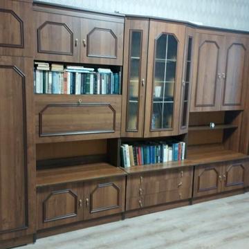 Каштанова вул., 8