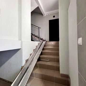 Продається велика 2 кімнатна квартира по вул. Галицька Рівер Парк