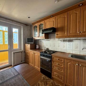 Продам 2к квартиру. Титова. Янгеля. Богдана Хмельницкого