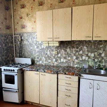 Здам 1 кв на Героів Крут