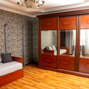 Павла Тичини просп., 16/2