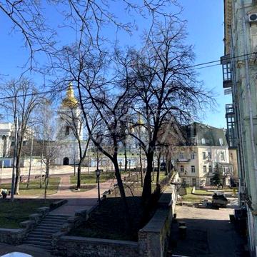 Продаж  квартири/ Центр вул Михайлівська 21 Б/  Майдан незалежності