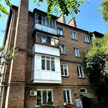 Продам 2-х кімнатну квартиру на Куренівці. м. Почайна -15 хв.