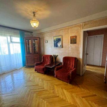 Продам 3кімн квартиру, Дніпровський р-н, М. Лівобережна 3хв. пішки