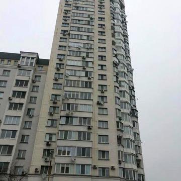 Автозаводська 99/4 Оболонський р-н площа Шевченка продаж 183 м
