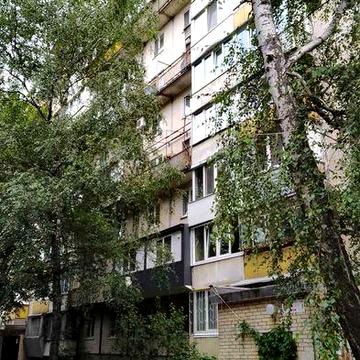 Виноградар. Продам роздільну 3-кімнатну квартиру Світлицького, 30/20Б.