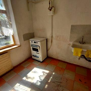 Здається 1-кім квартира по  Пр.Ювілейний .Ціна 2500грн.