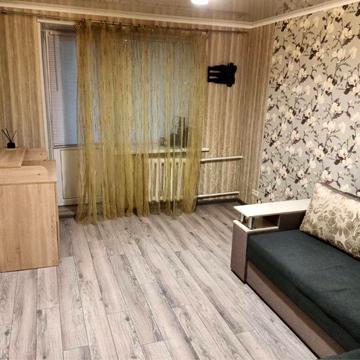Продаж 2 кімнатноі квартири на проспекті Шевченка  під Є відновлення.