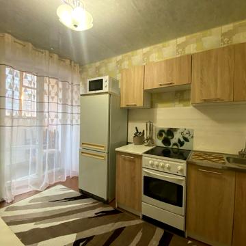 Сдам 1-к кв 40 м2 на ж/м Тополь по Запорожскому шоссе