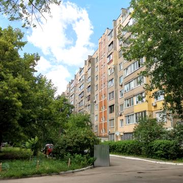 Академіка Кіпріанова вул., 4