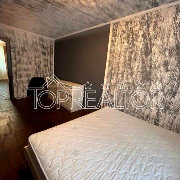 Тракторобудівників просп., 83г