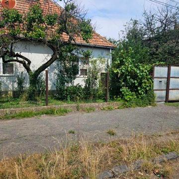 Цікава локація, 900 метрів від термальних басейнів.