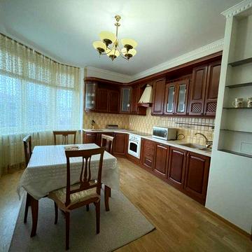 Три Кімнати та Зала Простір та Комфорт Кловській узвіз 5 Центр Без %