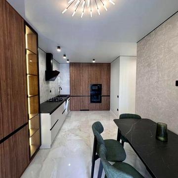 2кім з великою КУХНЕЮ-СТУДІЄЮ +балкон ЖК Family Plaza