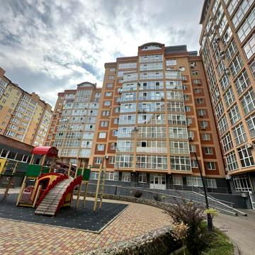Рівненська вул., 12-Б
