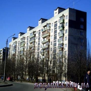 Ентузіастів вул., 3