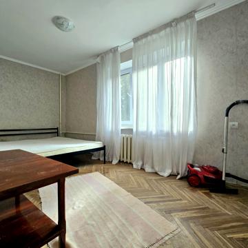 Мирона Тарнавського вул. (Кутузова), 110