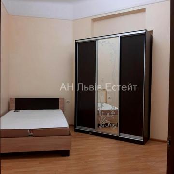 Миколая Коперника вул., 32