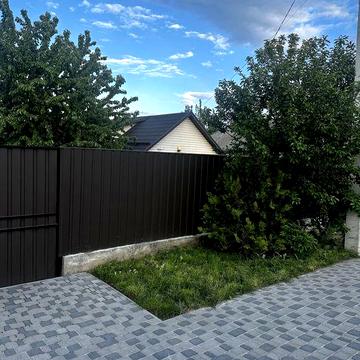 Продаж 2 будинків на одній ділянці (4,5 сотки)