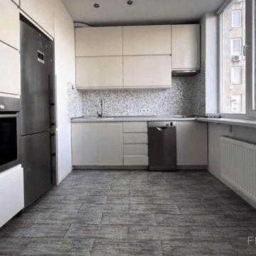 Валерія Лобановського просп., 150-Д