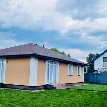 Долгосрочная аренда 1 єт. дома 130 кв.м. в с.Осещина,8 соток земли