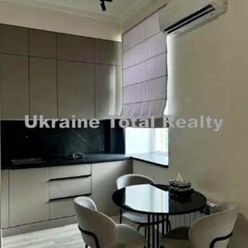 Тарасівська вул., 40/52