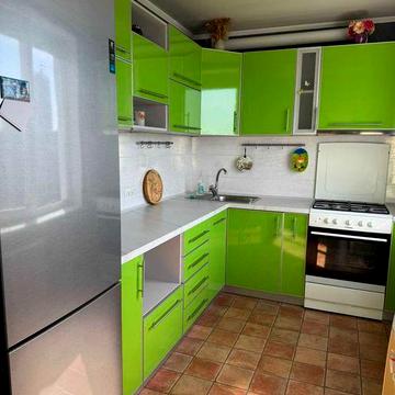 Продам 3 комнатную квартиру на Салтовке метро Студенческая
