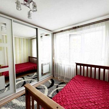 Златопільська 2, затишна 1к гостинка, Соломянський ринок, Севаст. пл.